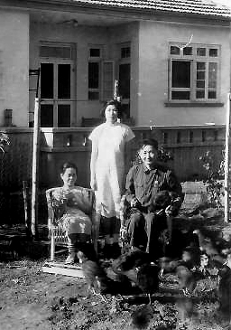 常宗會（前右）與家人合影（1953年）