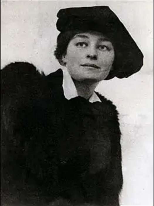 伊妮德·巴格諾德(Enid Bagnold)