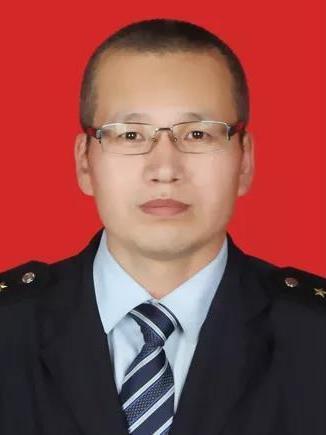 張福生(西寧公交集團責任公司二分公司三隊駕駛員) 張福生(西寧公交集團責任公司二分公司三隊駕駛員)