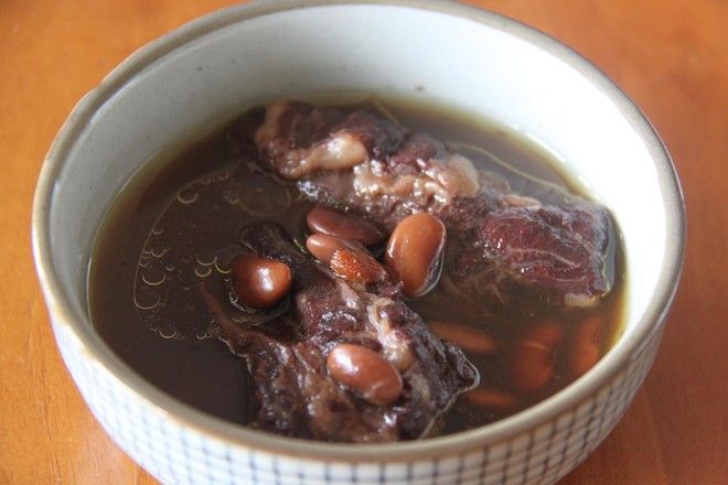 黑豆燜狗肉(狗肉煨黑豆)
