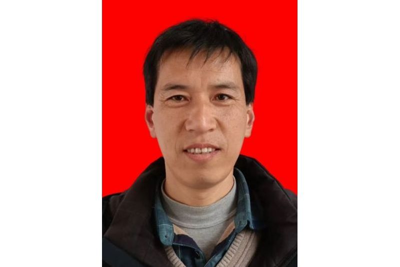 薛紅濤(陝西省寶雞市太白縣桃川鎮棗園村村民) 薛紅濤(陝西省寶雞市太白縣桃川鎮棗園村村民)