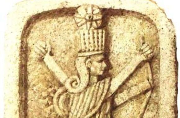 伊什塔爾(Ishtar（巴比倫神話中司愛情、生育及戰爭的女神）)
