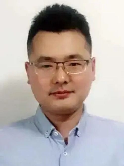 孫志光(第十四屆全國人大代表,河南歐帕工業機器人有限公司數控技術員) 孫志光(第十四屆全國人大代表,河南歐帕工業機器人有限公司數控技術員)