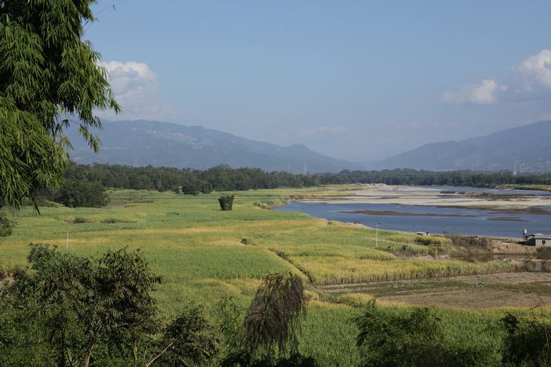 偏箐村(雲南曲靖市會澤縣魯納鄉下轄村) 偏箐村(雲南曲靖市會澤縣魯納鄉下轄村)