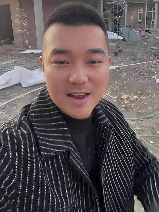 彥龍☘️ 彥龍☘️