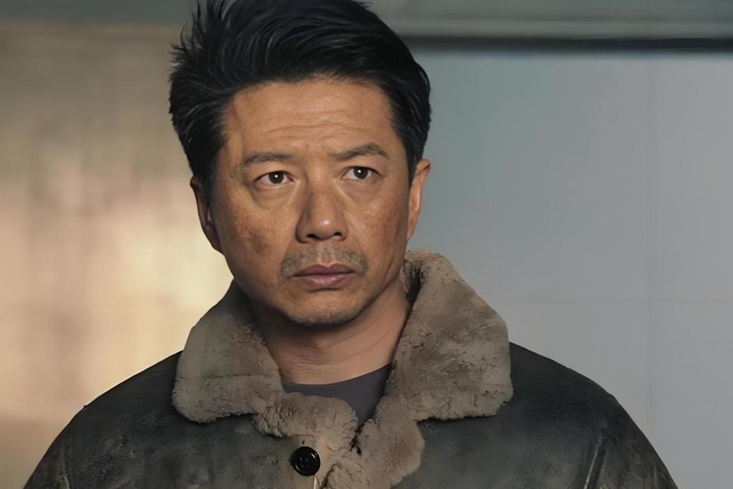 陳江河(電視劇《沙塵暴》中的角色,由段奕宏飾演) 陳江河(電視劇《沙塵暴》中的角色,由段奕宏飾演)