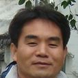 王雪峰(蘇州大學物理科學與技術學院教授)