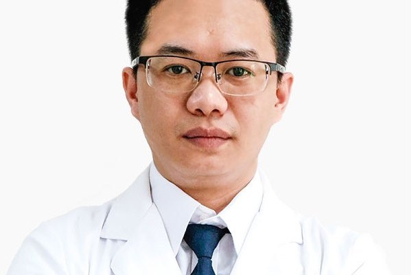 黃育強(南寧牙博士口腔醫生) 黃育強(南寧牙博士口腔醫生)