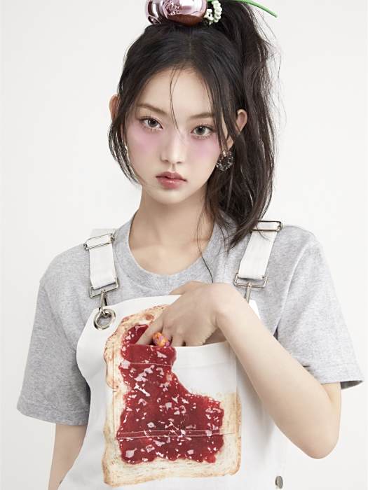 李修旻(韓國女歌手、女子演唱組合KiiiKiii成員) 李修旻(韓國女歌手、女子演唱組合KiiiKiii成員)
