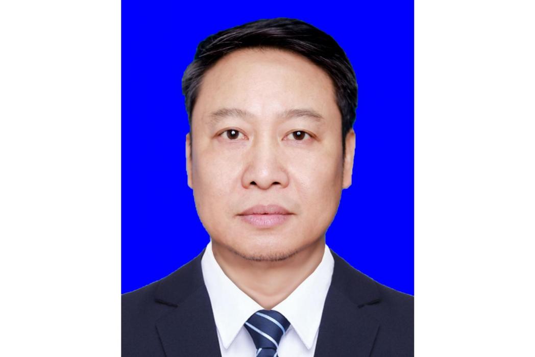 張旭東(湖北省宜昌市五峰土家族自治縣人大常委會黨組成員、副主任) 張旭東(湖北省宜昌市五峰土家族自治縣人大常委會黨組成員、副主任)