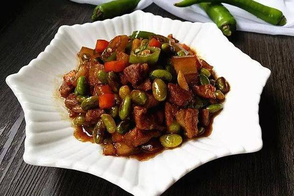 杭椒小炒肉：看菜和肉如何在鍋中一氣呵成