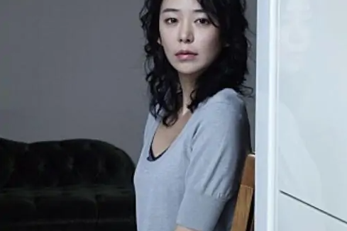 崔恩秀(韓國2009年電影《坡州》中的角色) 崔恩秀(韓國2009年電影《坡州》中的角色)