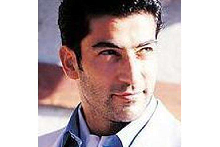 凱南伊迷爾扎勒奧盧(Kenan Imirzalioglu)