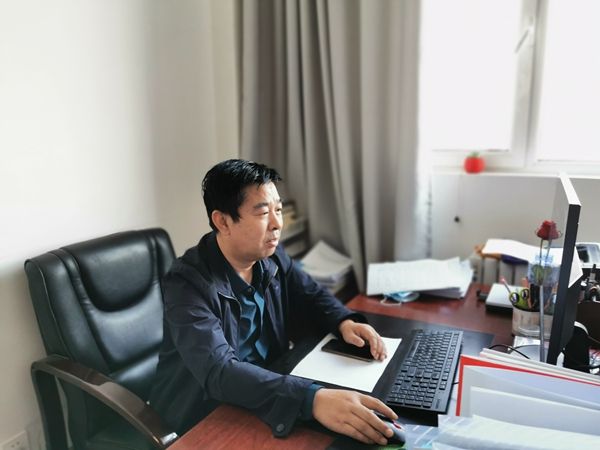 高建斌(吳忠市紅寺堡區政府辦黨組書記、主任) 高建斌(吳忠市紅寺堡區政府辦黨組書記、主任)