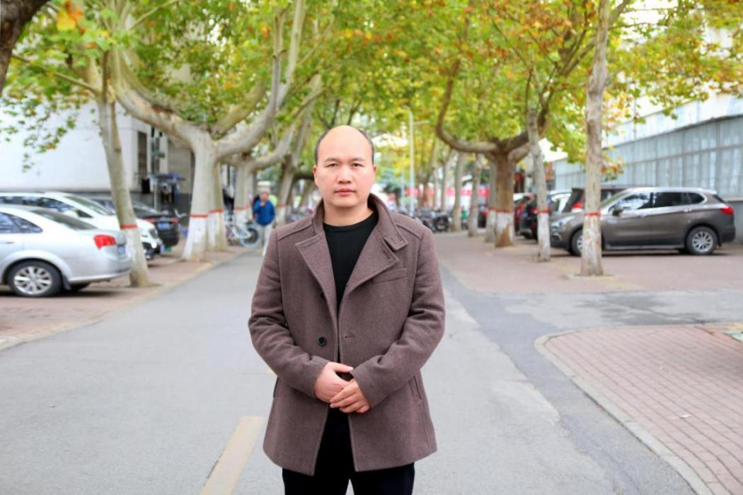 張春雷(溫州大學副教授) 張春雷(溫州大學副教授)