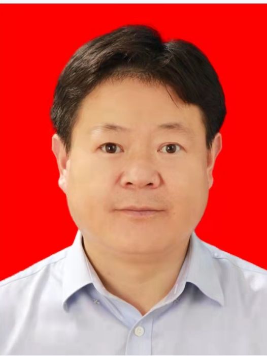 劉雪飛(襄陽市襄州區委常委、區政府副區長、黨組成員、雙溝工業園黨工委書記、管委會主任) 劉雪飛(襄陽市襄州區委常委、區政府副區長、黨組成員、雙溝工業園黨工委書記、管委會主任)