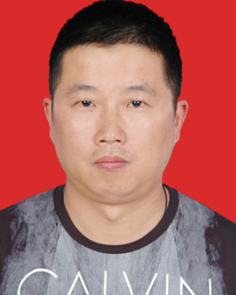 宋濤(巴東縣自然資源和規劃局黨組成員、縣自然資源和規劃局副督察) 宋濤(巴東縣自然資源和規劃局黨組成員、縣自然資源和規劃局副督察)