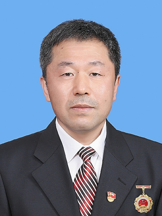 李長升(瓦房店軸承股份有限公司鐵路貨車軸承製造分公司運行保證部電工) 李長升(瓦房店軸承股份有限公司鐵路貨車軸承製造分公司運行保證部電工)