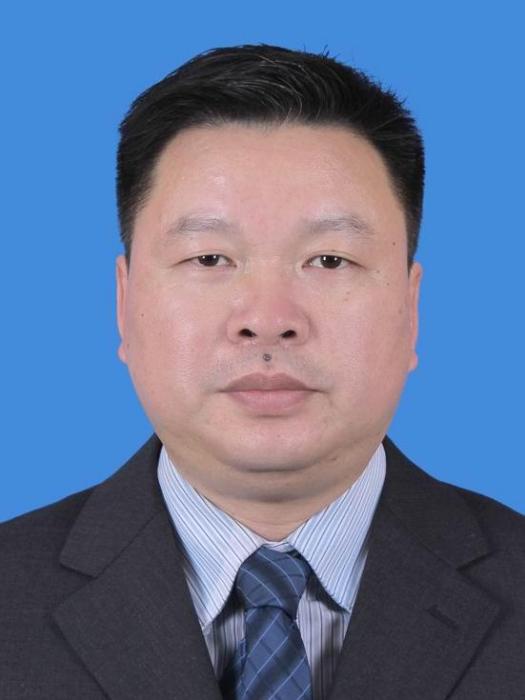 董可 董可
