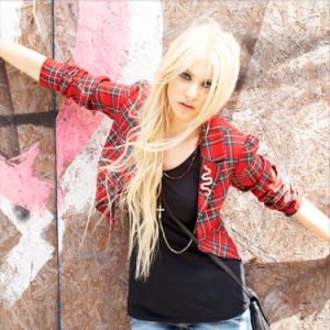 泰勒·摩森(Taylor Momsen)