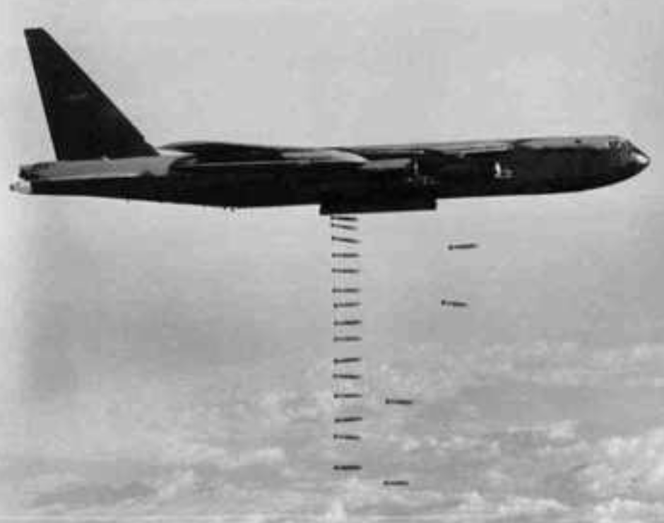 B-52戰略轟炸機在越戰中的地毯式轟炸效果並不好