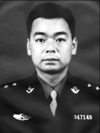 楊威(德宏州潞西市公安局原民警) 楊威(德宏州潞西市公安局原民警)