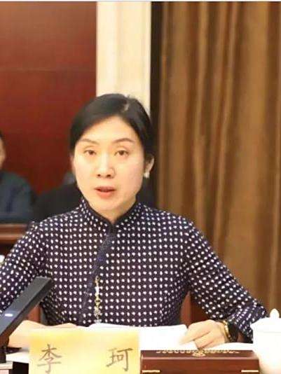 李珂(甘肅省第十四屆人大代表,酒泉市肅州區教科研中心副主任) 李珂(甘肅省第十四屆人大代表,酒泉市肅州區教科研中心副主任)