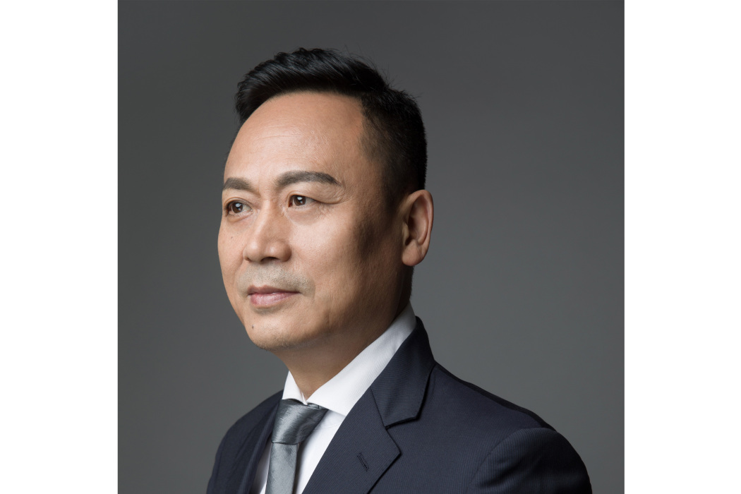 馮建中(重慶納美公園管理有限公司董事長)