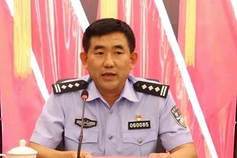 張志峰(山西省呂梁市柳林縣公安局黨委副書記、政委) 張志峰(山西省呂梁市柳林縣公安局黨委副書記、政委)