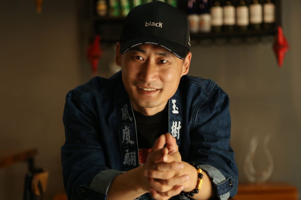 岳春雨(中國內地影視男演員) 岳春雨(中國內地影視男演員)
