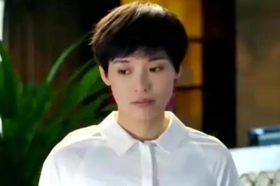 夏潔(緝毒刑偵電視局《刀鋒下的替身》中的角色) 夏潔(緝毒刑偵電視局《刀鋒下的替身》中的角色)