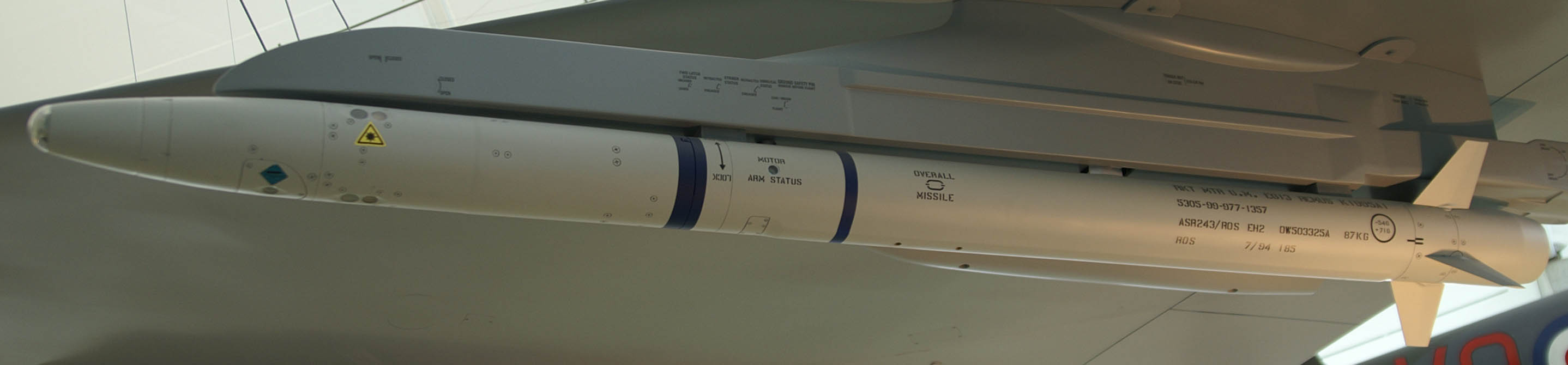 一枚掛載在颱風戰鬥機上的AIM-132 ASRAAM