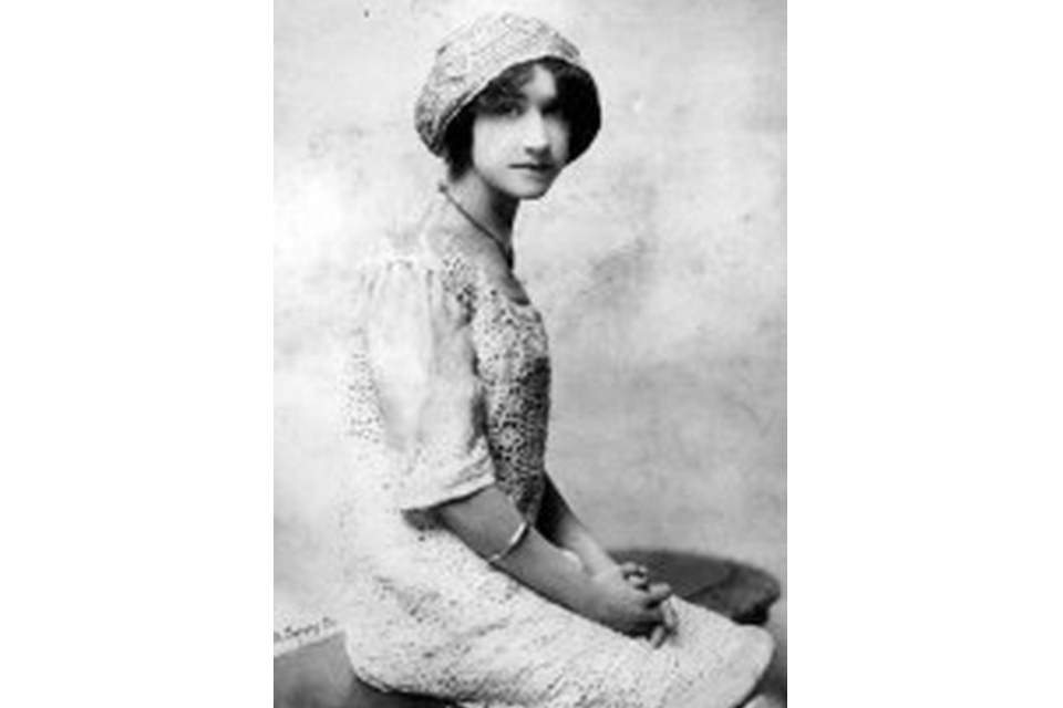 Alice Hollister Alice Hollister