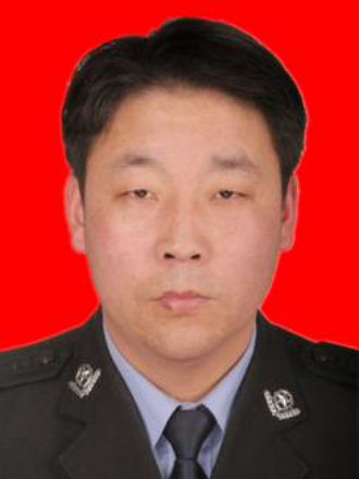 何世龍(新疆維吾爾自治區昌吉回族自治州吉木薩爾縣公安局黨委委員、副局長) 何世龍(新疆維吾爾自治區昌吉回族自治州吉木薩爾縣公安局黨委委員、副局長)