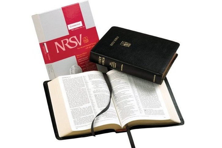 NRSV Reference with Apocrypha Black French Morocco NR563XA NRSV Reference with Apocrypha Black French Morocco NR563XA