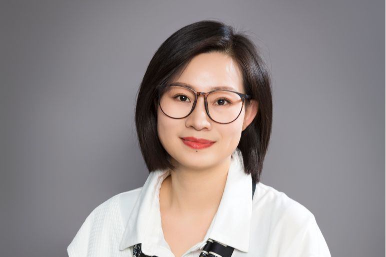 何向群 何向群