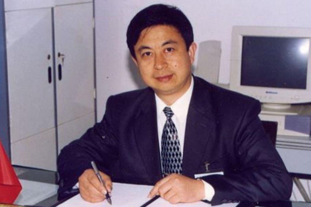 婁炳毅
