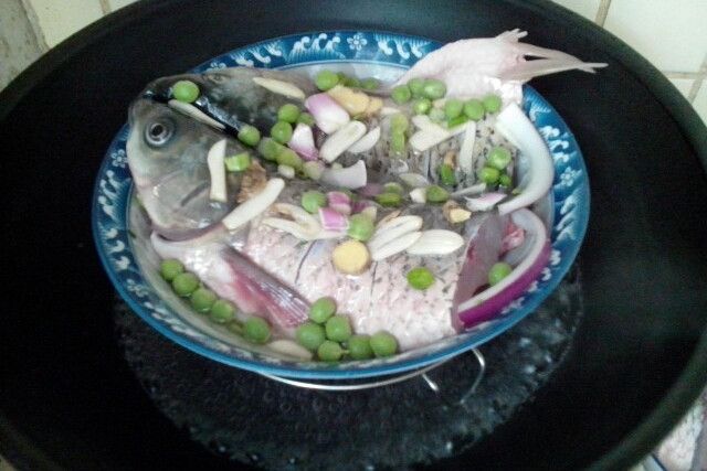 魚頭豌豆湯 魚頭豌豆湯