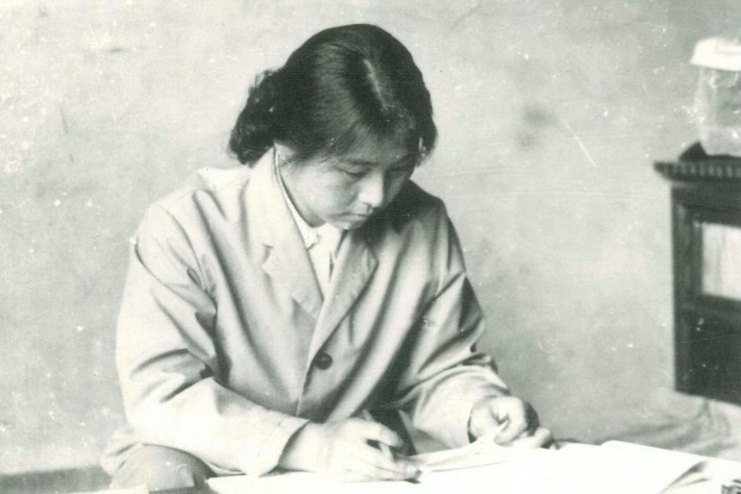 張廷芳(原西藏大學語文系副主任) 張廷芳(原西藏大學語文系副主任)