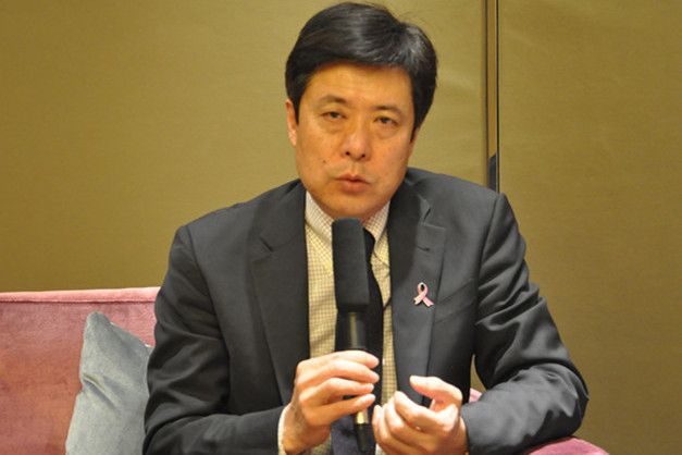 王永勝(山東省腫瘤醫院乳腺病中心主任) 王永勝(山東省腫瘤醫院乳腺病中心主任)