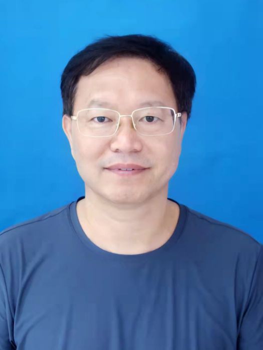 陳智勇(江西省樟樹市水利局黨委委員) 陳智勇(江西省樟樹市水利局黨委委員)