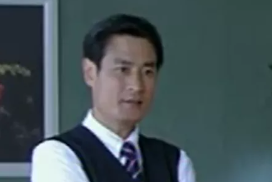黃佩玉(電視劇《上海王》中的角色) 黃佩玉(電視劇《上海王》中的角色)