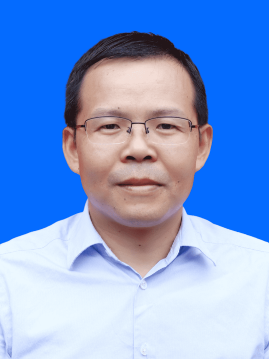 廖勇(貴州省銅仁市財政局黨組成員、副局長,預算科科長) 廖勇(貴州省銅仁市財政局黨組成員、副局長,預算科科長)