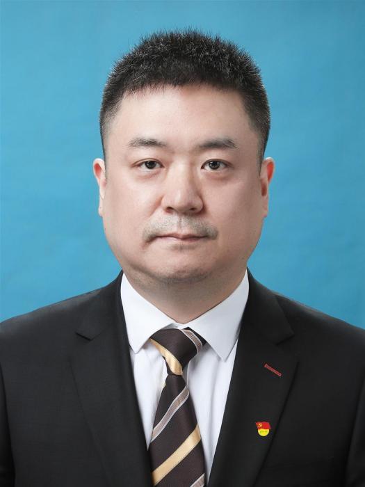 金一峰(青海省果洛州瑪沁縣委常委、縣政府副縣長(援青)) 金一峰(青海省果洛州瑪沁縣委常委、縣政府副縣長(援青))