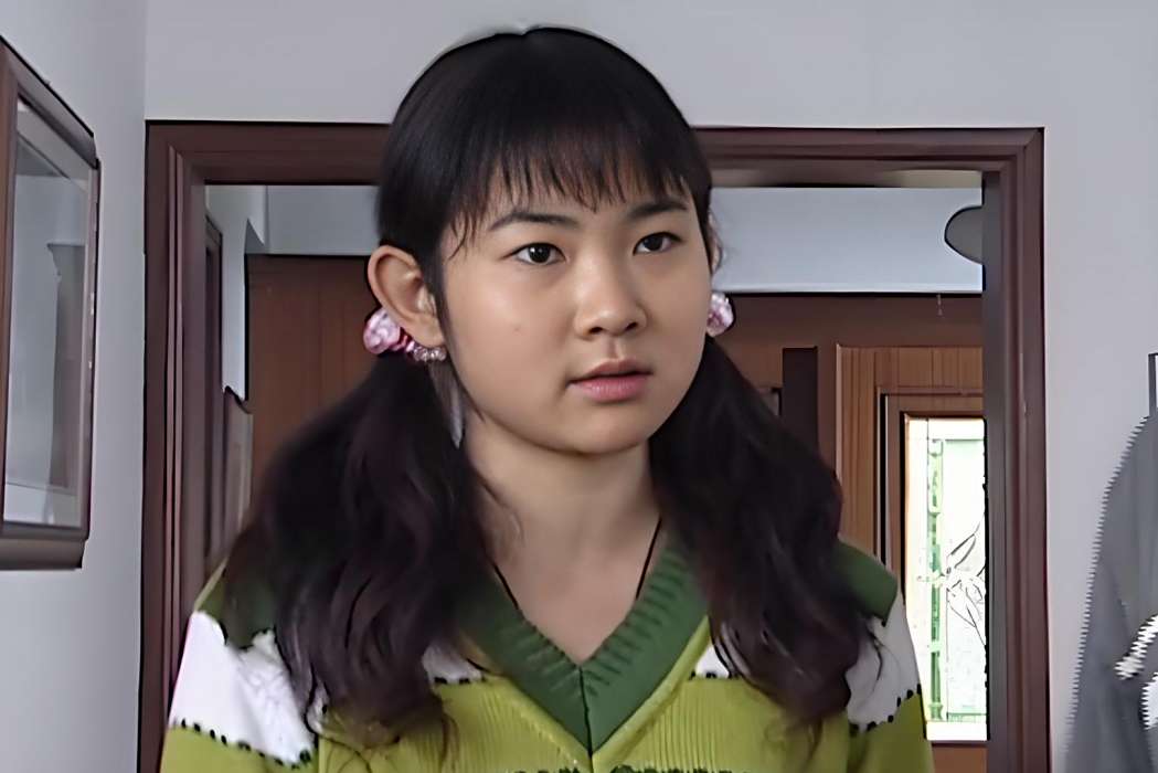 謝燦(《妻子》中的虛擬角色) 謝燦(《妻子》中的虛擬角色)
