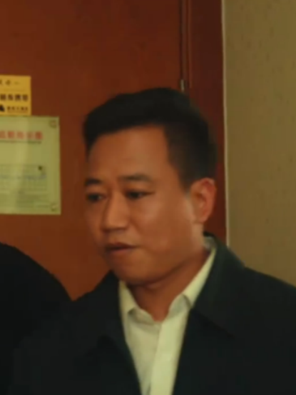 陳獻(穿越劇《我和我爸的18歲》中的角色) 陳獻(穿越劇《我和我爸的18歲》中的角色)