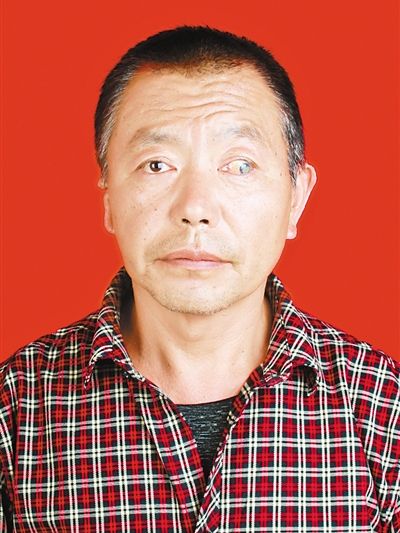 唐新華(雲南省大理州大理市下關街道河畔社區居民) 唐新華(雲南省大理州大理市下關街道河畔社區居民)