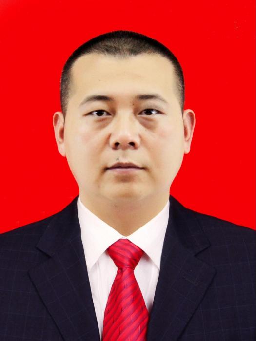 陳吉泉(四川省洪雅縣高廟鎮黨委副書記、鎮長) 陳吉泉(四川省洪雅縣高廟鎮黨委副書記、鎮長)