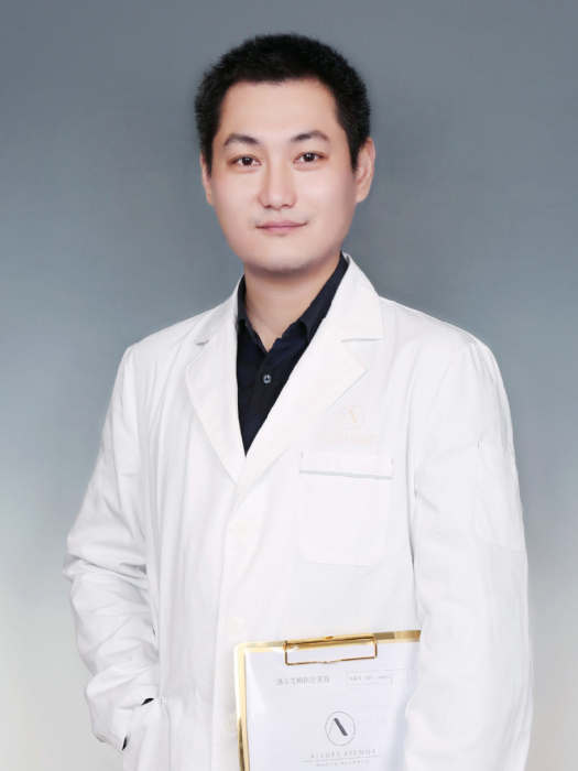 徐策(洛爾艾格醫學美容技術院長) 徐策(洛爾艾格醫學美容技術院長)