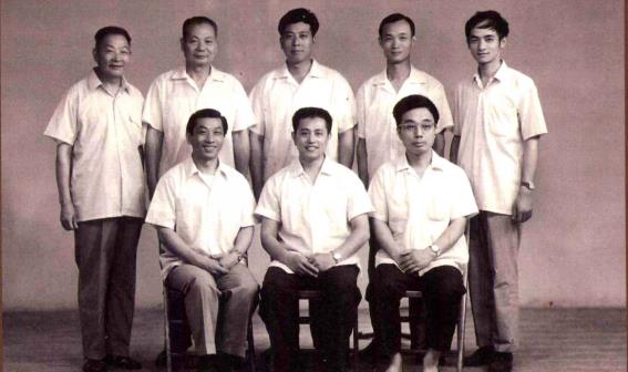 1979年上海市南市滬書隊建隊合影
